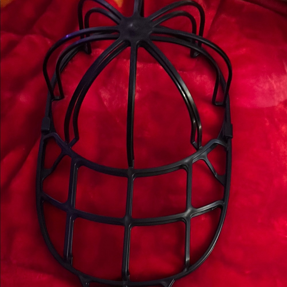 Hat cage